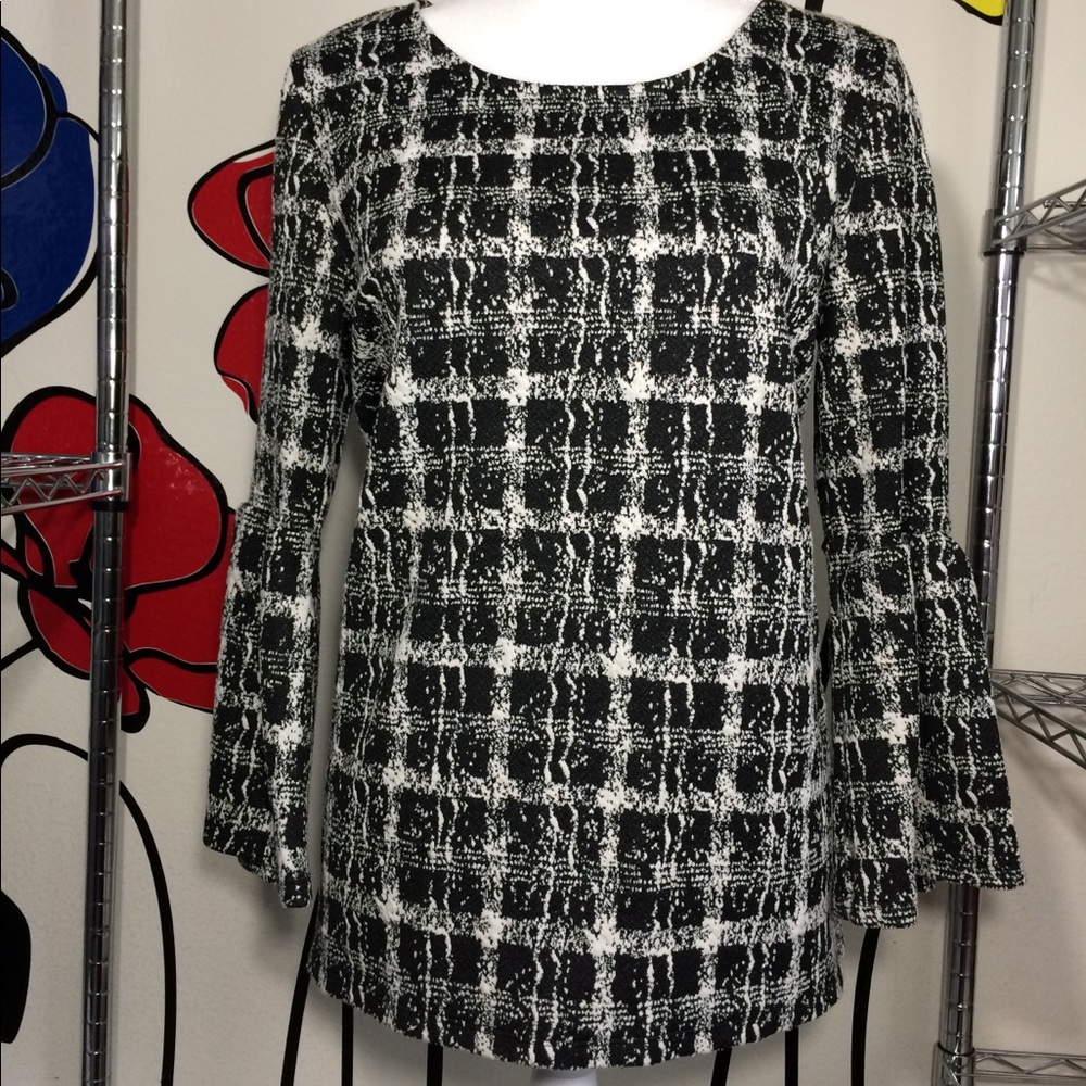 Calvin Klein Women's Top Size M 3/4 Bell Sleeve